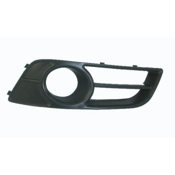 рамочка противотуманной фары на TOYOTA COROLLA H/B, 09.02 - 10.06