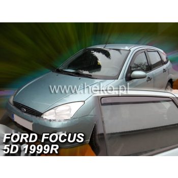 ветровик на FORD FOCUS