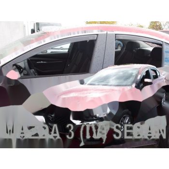 ветровик на MAZDA 3