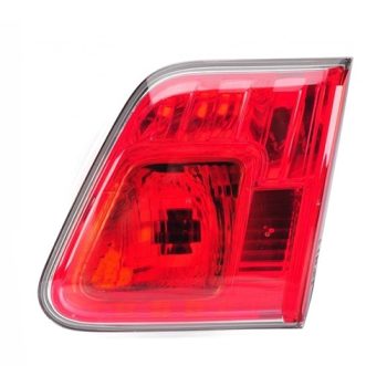 задний фонарь на TOYOTA AVENSIS, 09 -