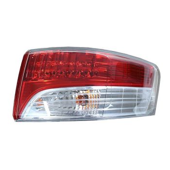 задний фонарь на TOYOTA AVENSIS, 09 -